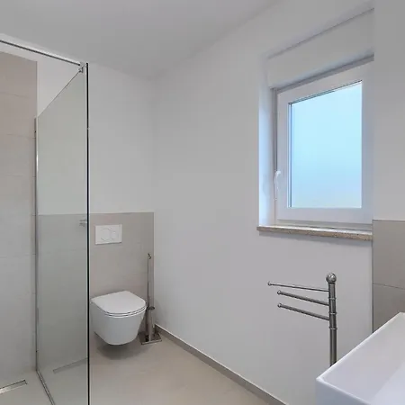 בית נופש Anamarija *