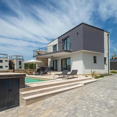 Anamarija Tatil Evi *